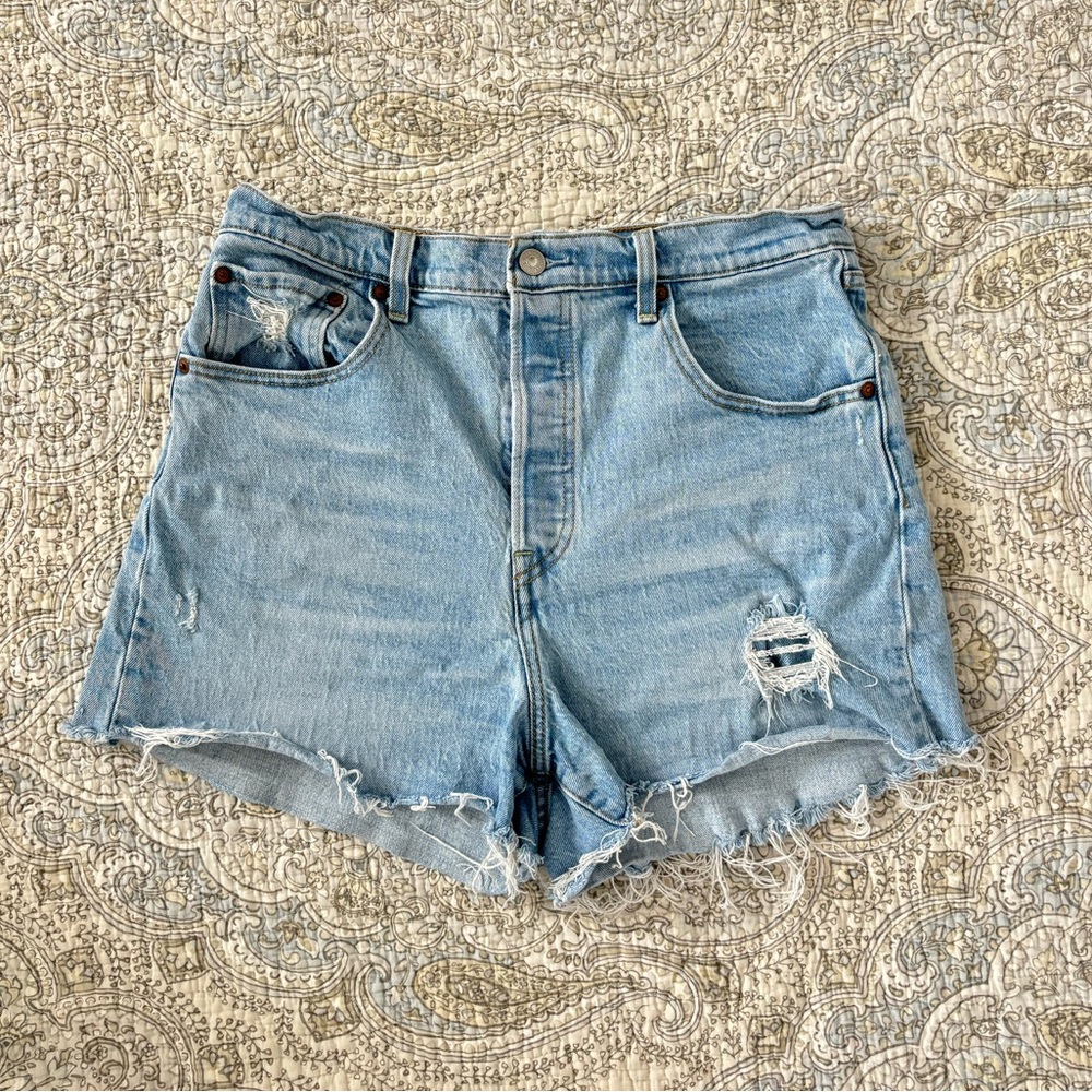 Original Levi’s ribcage denim shorts
